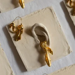 Des Boucles D'Oreilles<Anissa Kermiche Boucles D'Oreilles En Tissu Dore (Or)