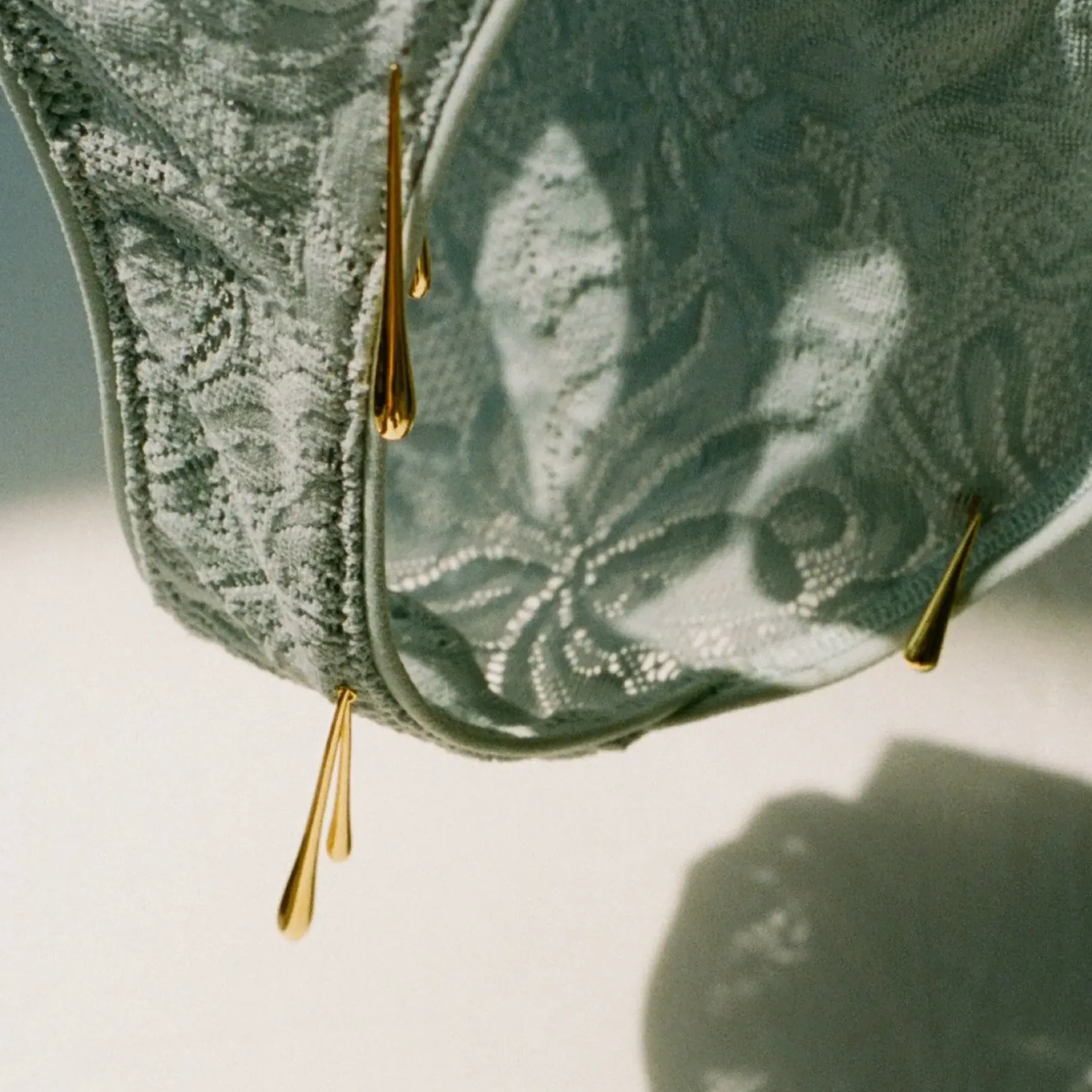 Des Boucles D'Oreilles<Anissa Kermiche Boucles D'Oreilles Lady Days