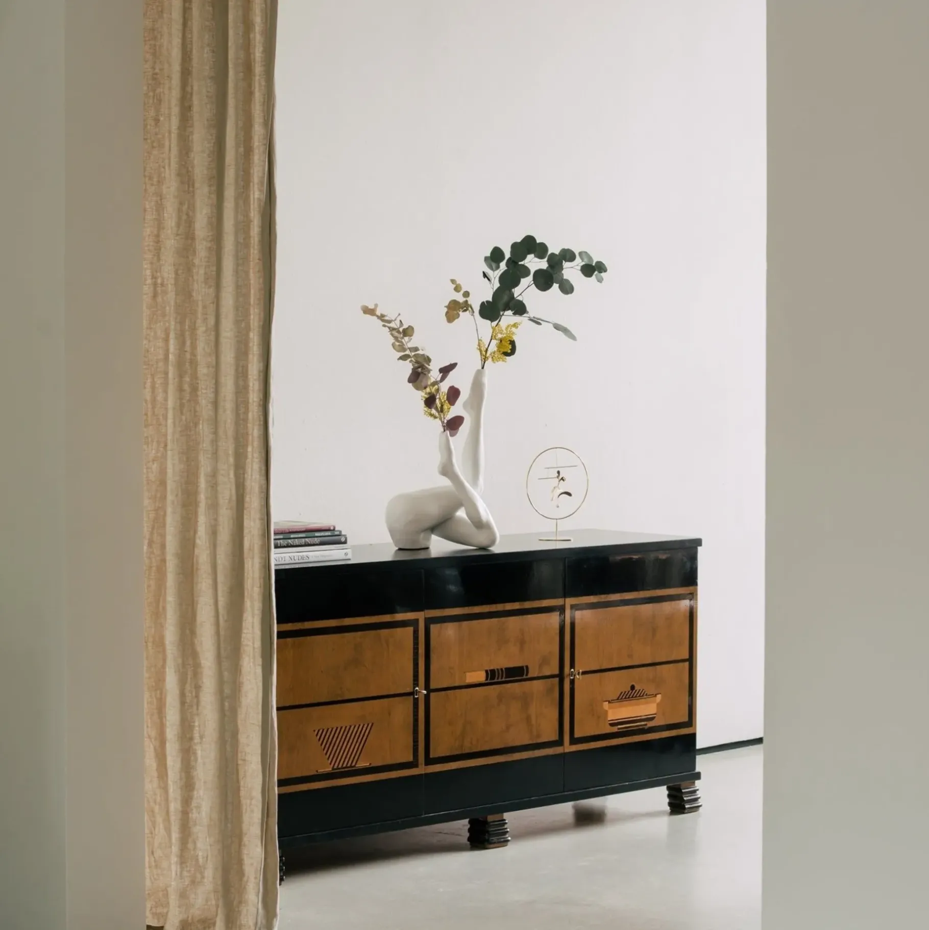 Maison<Anissa Kermiche Jambes 11 (Blanc)