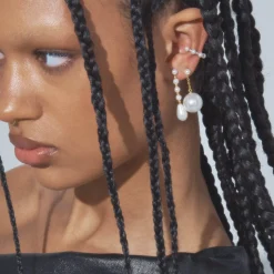 Des Boucles D'Oreilles<Anissa Kermiche Manchette D'Oreille Accrochee A Vous