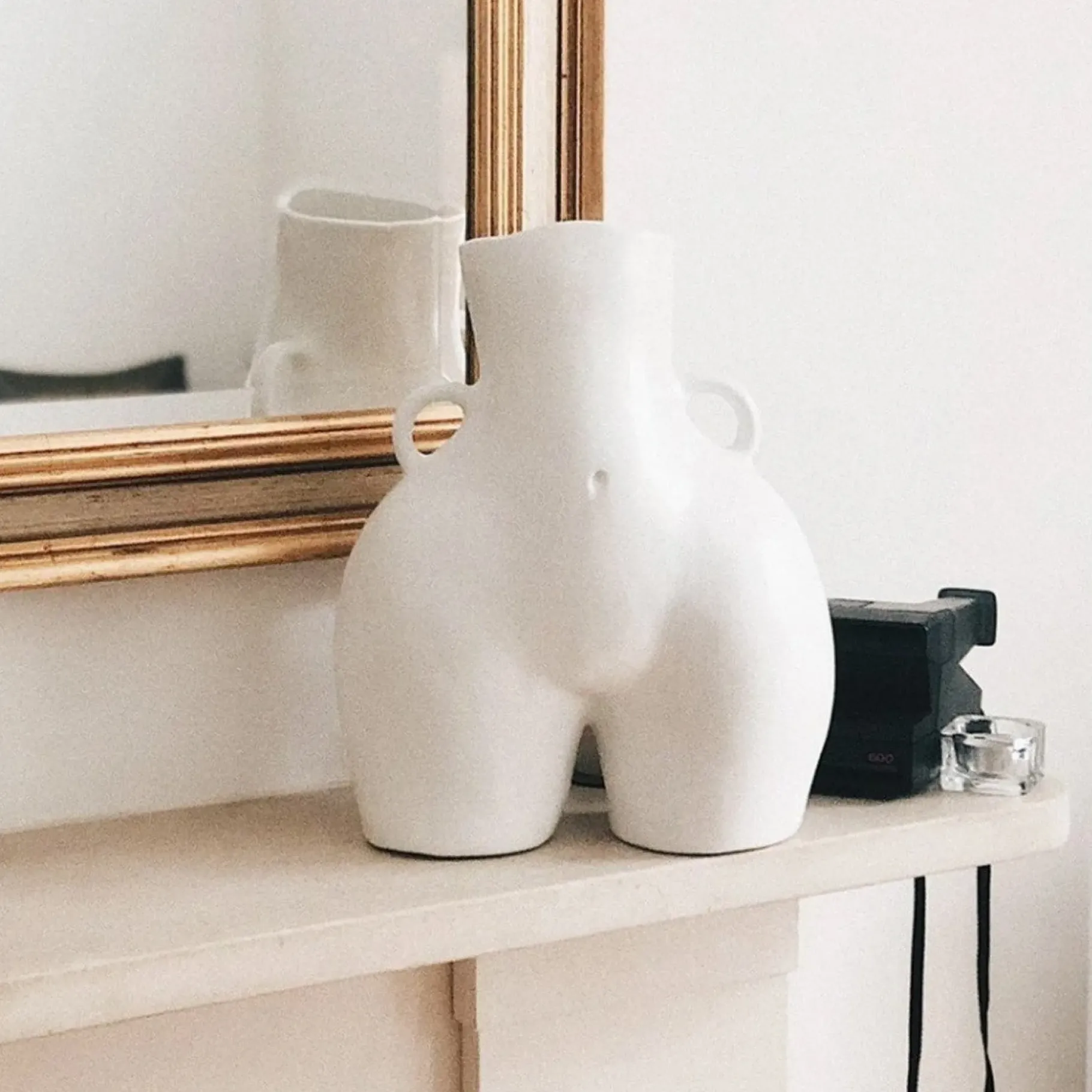 Maison<Anissa Kermiche Vase Avec Poignees D'Amour (Blanc)